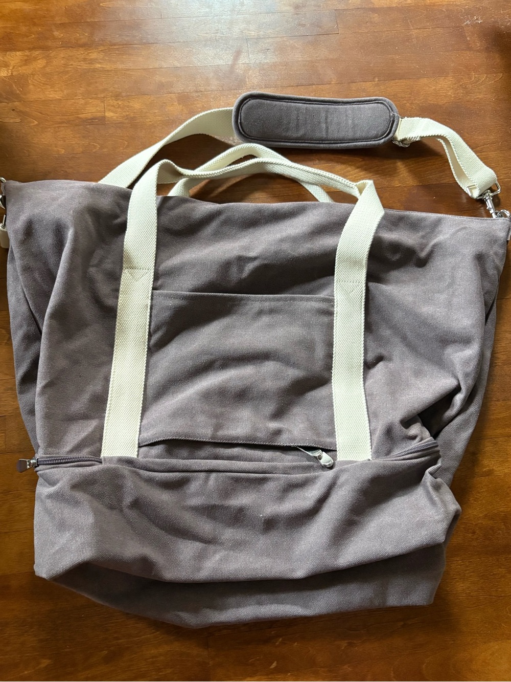 Lo & Sons Catalina Deluxe large canvas travel bag with bottom zip compartment